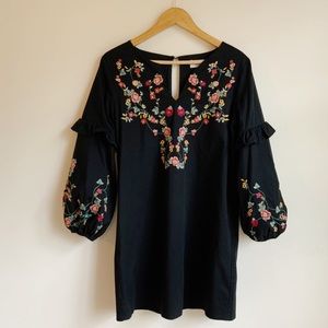 Evereve Embroidered Puffy Sleeve Shift Dress S